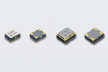 世界最⼩サイズ※の低電圧駆動温度補償⽔晶発振器を開発